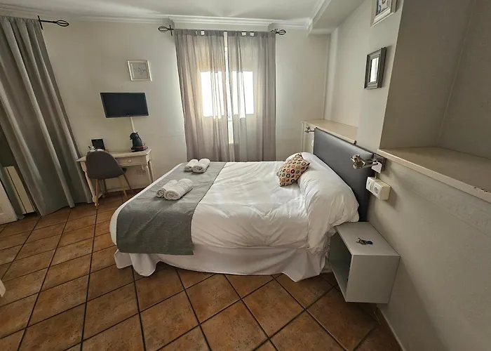 La Campana Гостевой дом Толедо