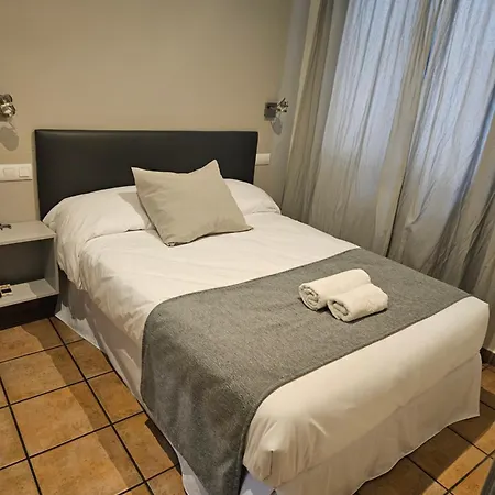 호스탈 라 캄파나 2* 톨레도