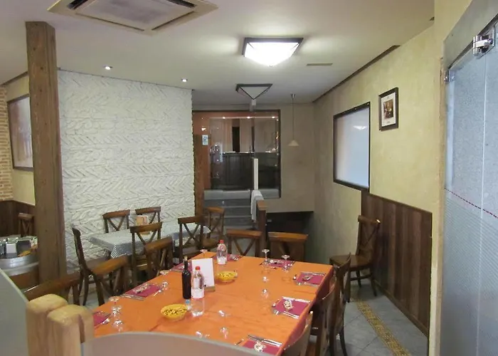 La Campana Konukevi Toledo